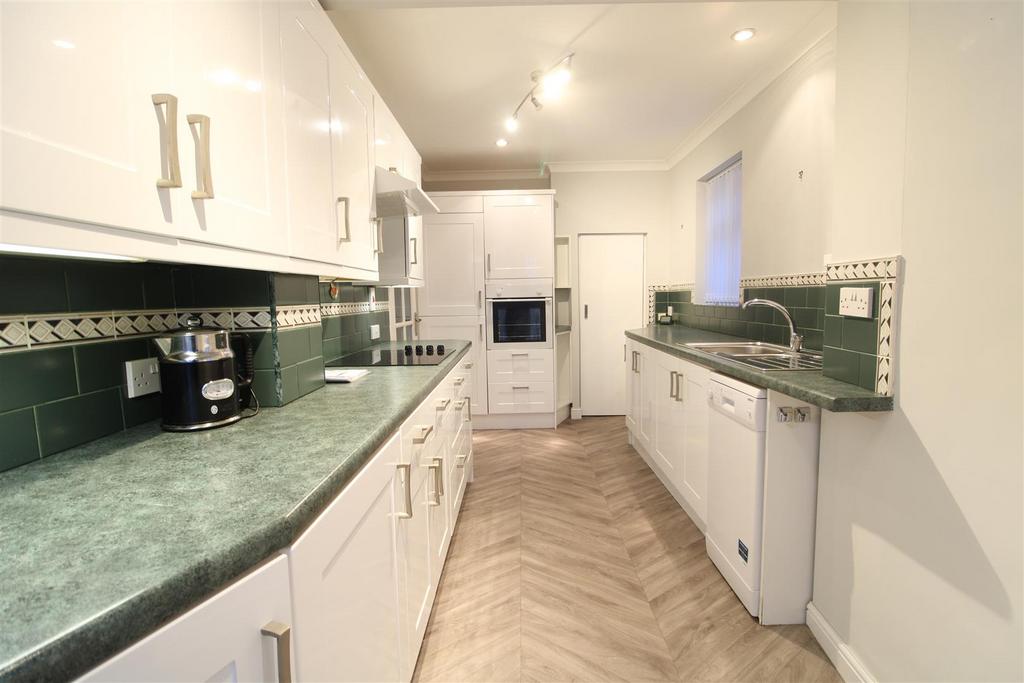 Fulthorpe Avenue, Darlington 3 bed semidetached house for sale £200,000