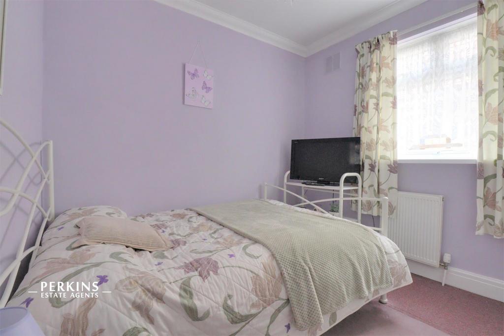 Bed2.jpg