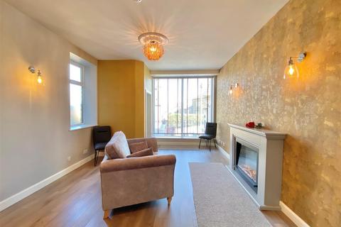 2 bedroom flat for sale, Church Street, High Peak SK22