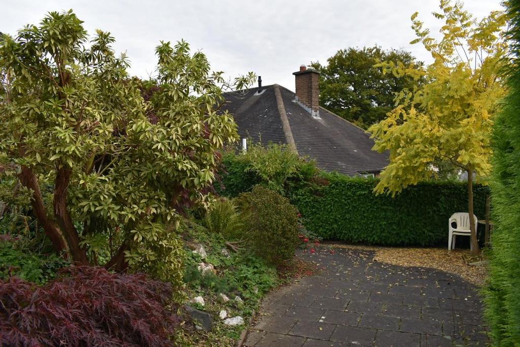 Tan Yr Allt, Llanidloes 3 bed detached bungalow to rent £750 pcm (£173 pw)