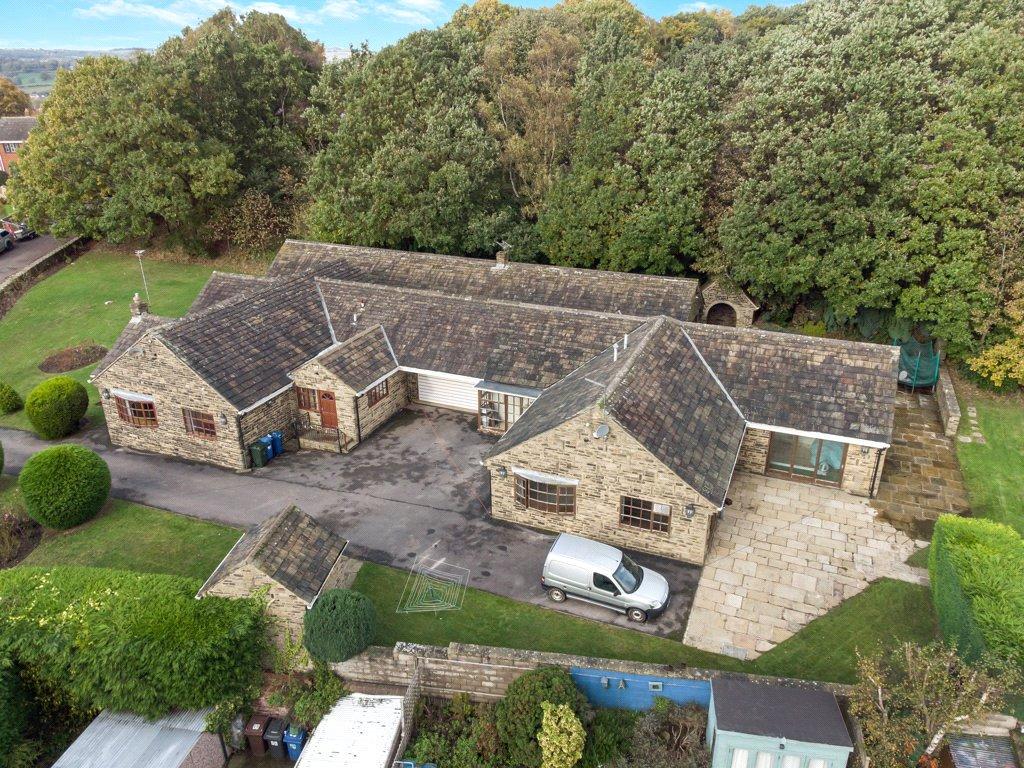 Hall Royd Lane, Silkstone Common, Barnsley, South Yorkshire, S75 5 bed