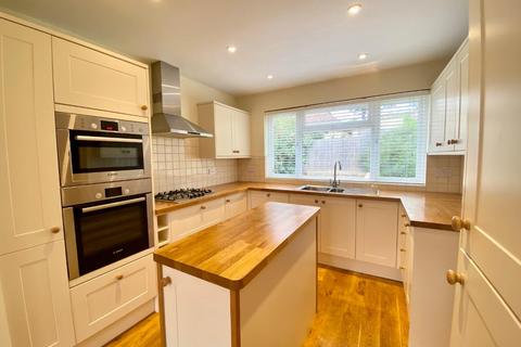 4 bedroom house to rent - St Stephens Close