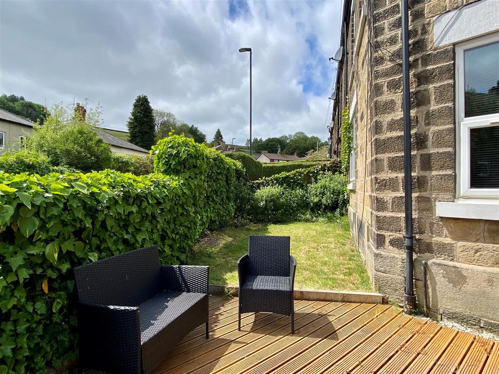 New Mills Road, High Peak SK22 4 bed end of terrace house for sale £