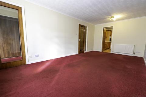 45 Ballater Crescent, Wishaw, ML2 7YJ