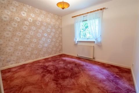 45 Ballater Crescent, Wishaw, ML2 7YJ