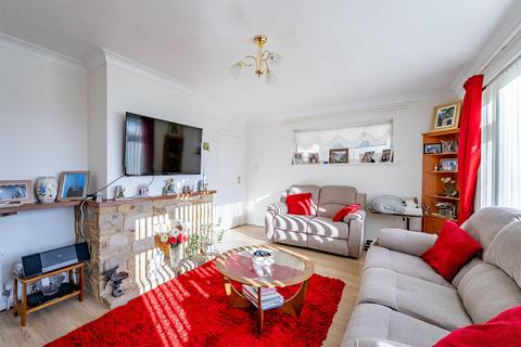 3 bedroom detached bungalow for sale - Stoke Manor Close, Seaford