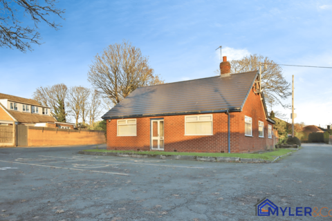 3 bedroom detached bungalow for sale, Highfield Road, Widnes, Widnes, WA8