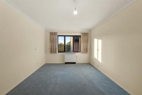1 bedroom retirement property for sale - Betjeman Close, Pinner HA5