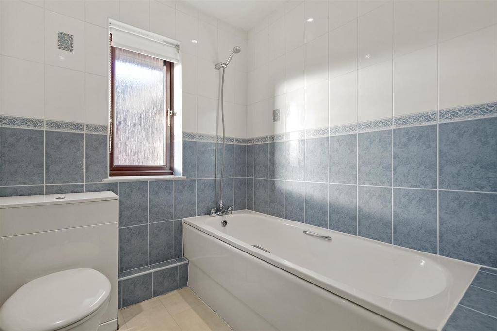 8 Betjeman Close - ADTP4ugwkt Fcjqlm Fgnb (ID 15201)