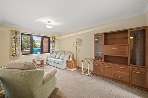 2 bedroom retirement property for sale - Betjeman Close, Pinner HA5