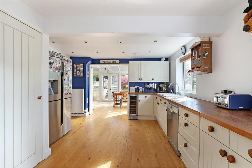 Powis Lane, Avening, Tetbury 5 bed detached house for sale £850,000