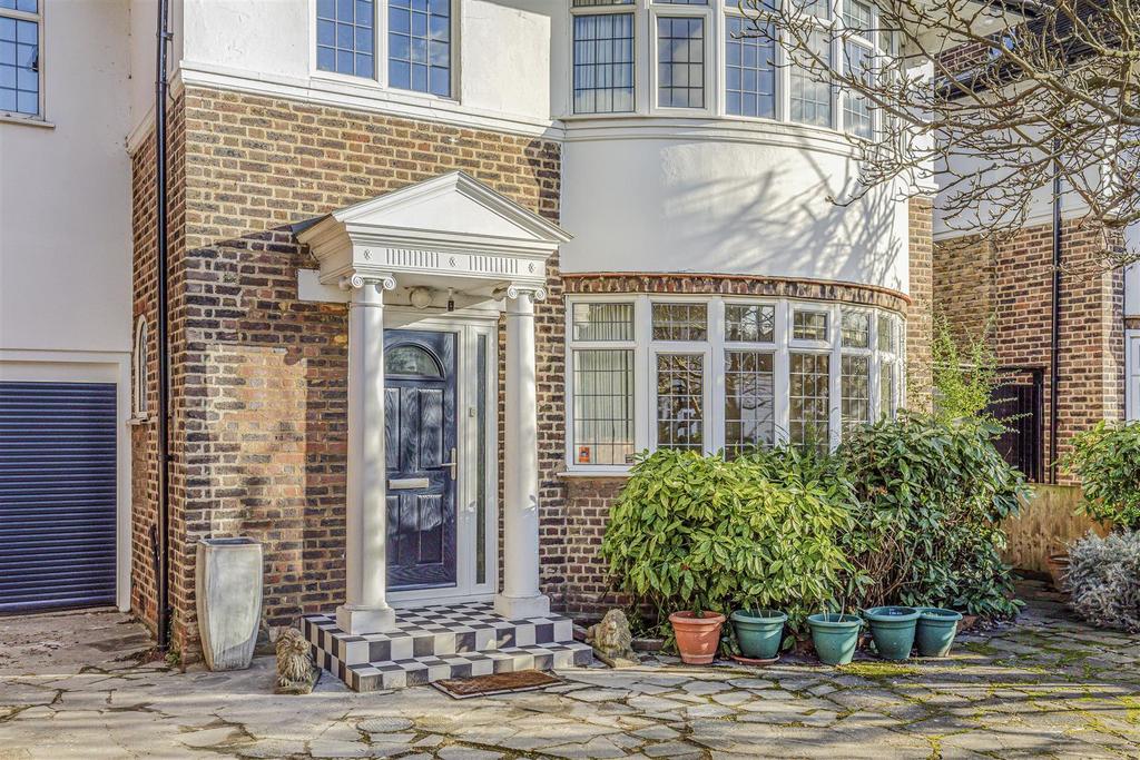 Sheen lane front 2.jpg
