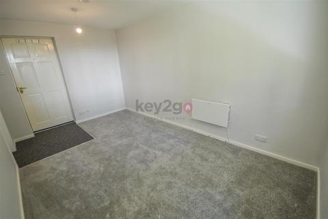 Studio to rent - Hayes Drive, Halfway, S20