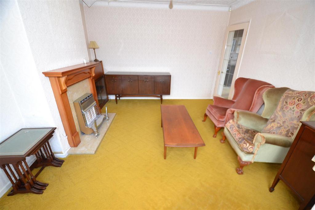 Greenton Avenue, Scholes, Cleckheaton 3 bed semi-detached house for ...