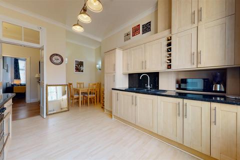 1/3, 53 Deanston Drive, Glasgow, G41 3AQ