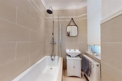 1/3, 53 Deanston Drive, Glasgow, G41 3AQ