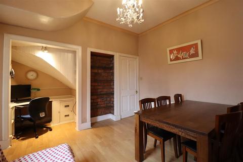 7 Valeview Terrace, Glasgow, G42 9LA