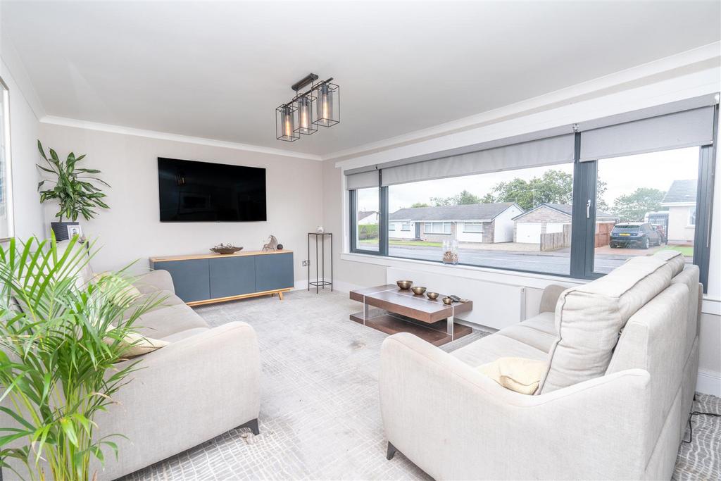 Limekilnburn Road, Hamilton ML3 3 bed detached bungalow for sale £320,000