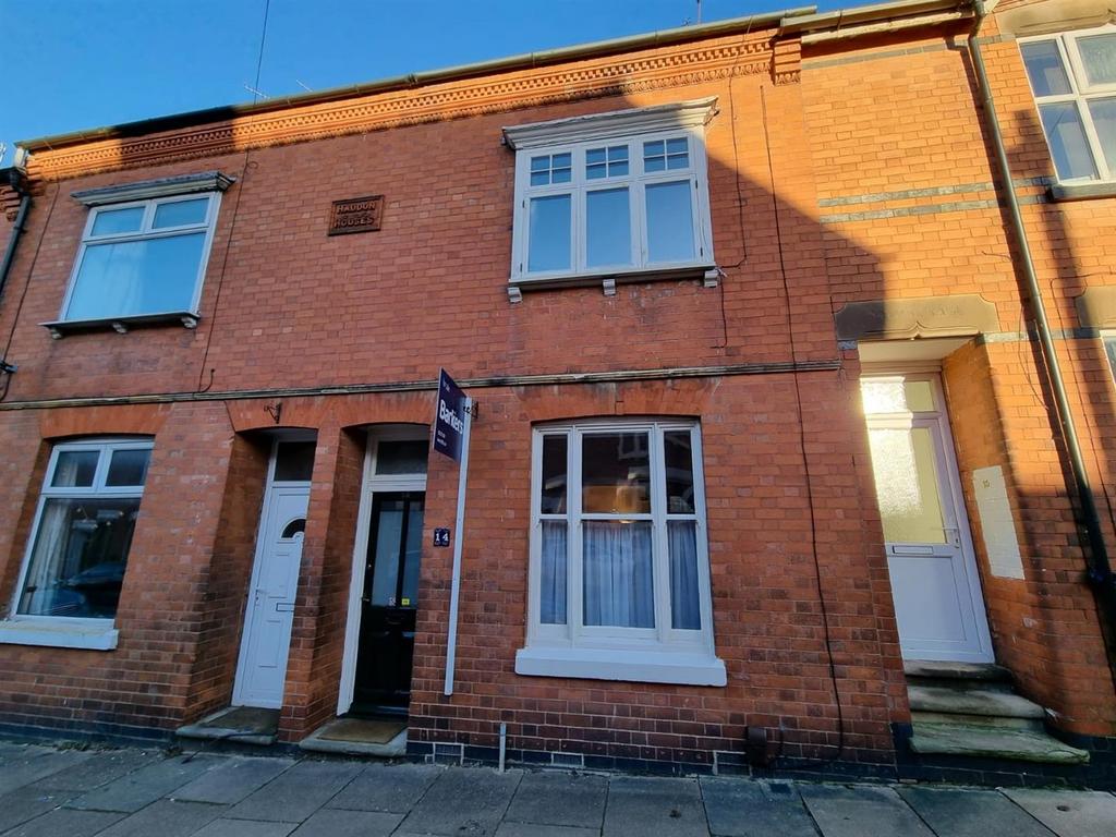 Lytton Road, Clarendon Park 3 bed terraced house for sale £290,000