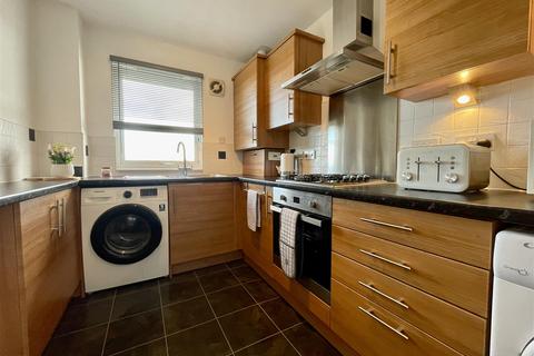 55 Bathlin Crescent, Moodiesburn, Glasgow, G69 0NE