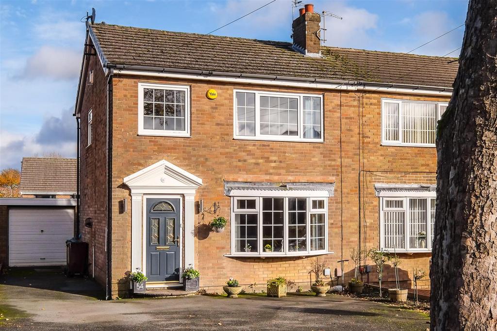 Crosland Road, Oakes, Huddersfield 3 bed semidetached house for sale