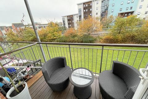 2 bedroom apartment for sale, Avenel Way, Poole, BH15