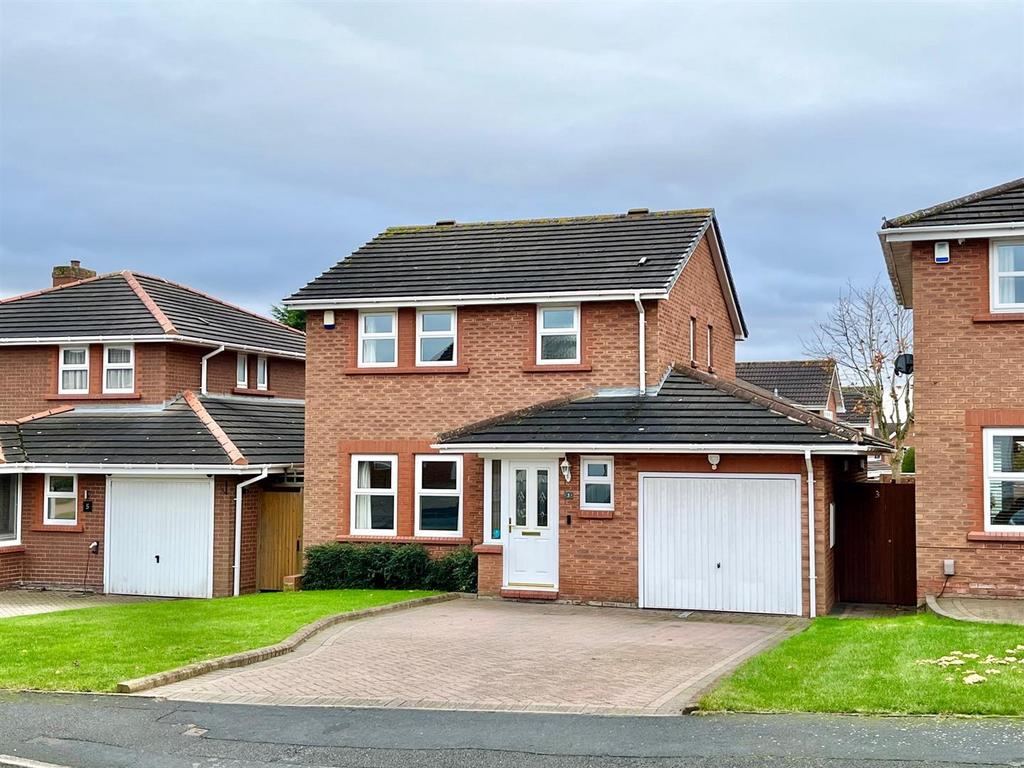 Lawnswood, Walmley 3 bed detached house for sale £440,000