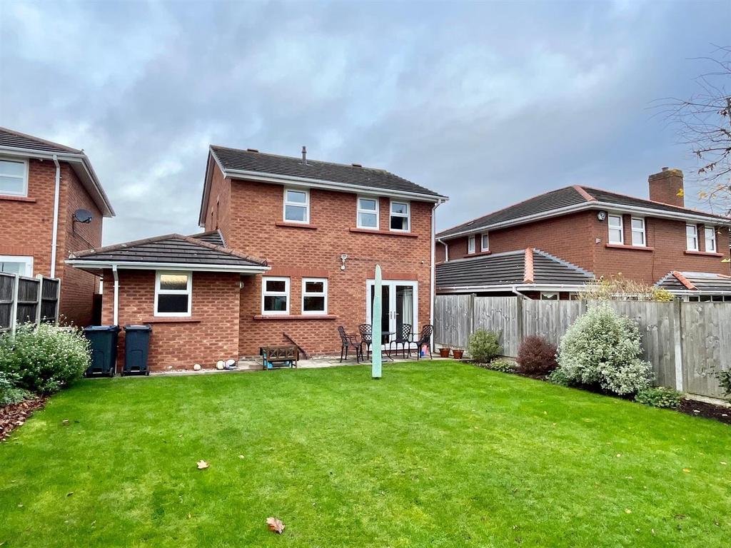 Lawnswood, Walmley 3 bed detached house for sale £440,000