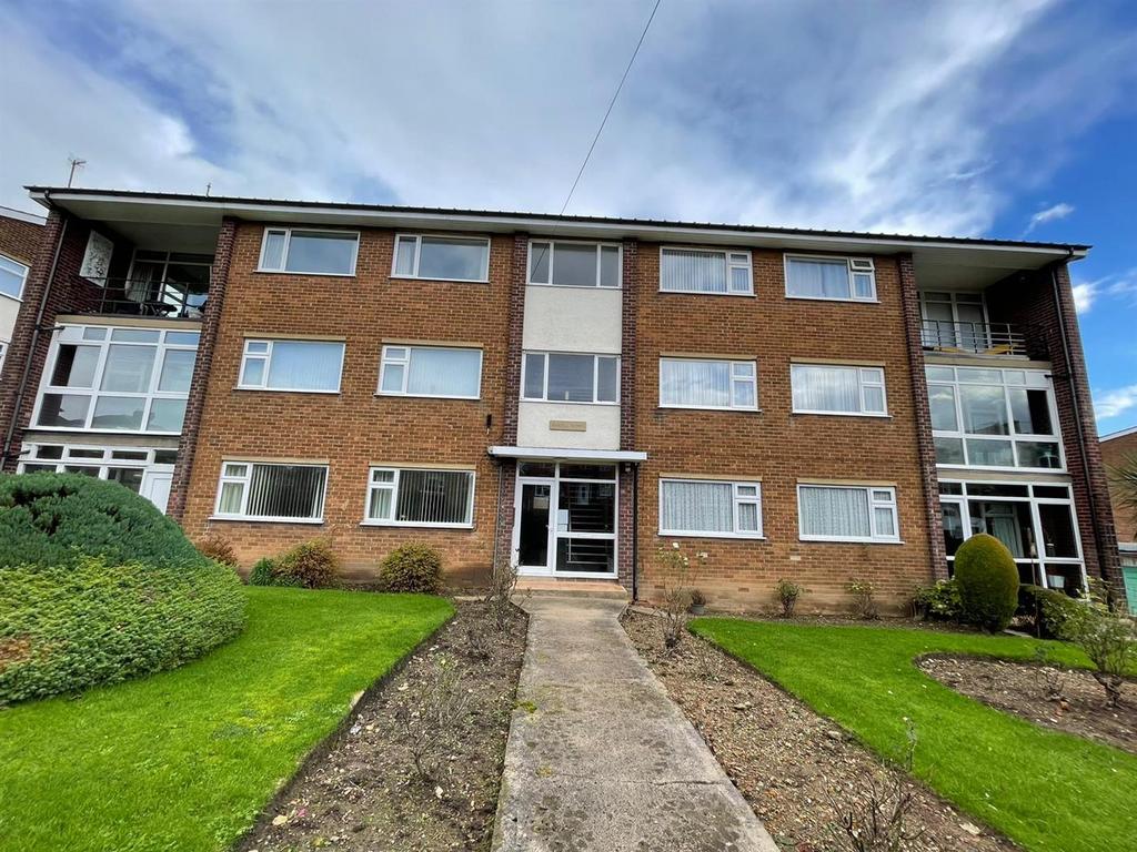 Weydale Avenue, Scarborough YO12 2 bed property for sale £155,000