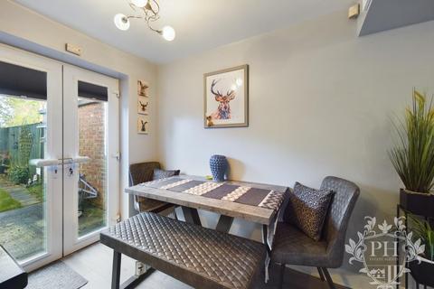 16 Dawlish Green, Middlesbrough, TS4 3NW