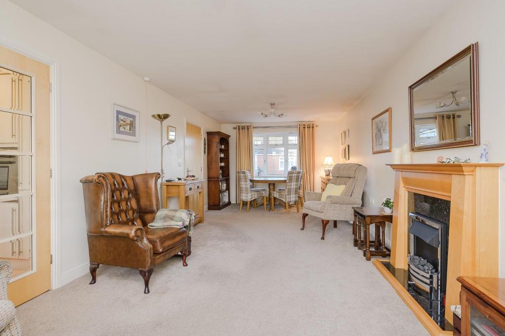 Sitting room 2.jpg