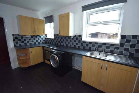 3 bedroom end of terrace house for sale, The High Road, South Shields