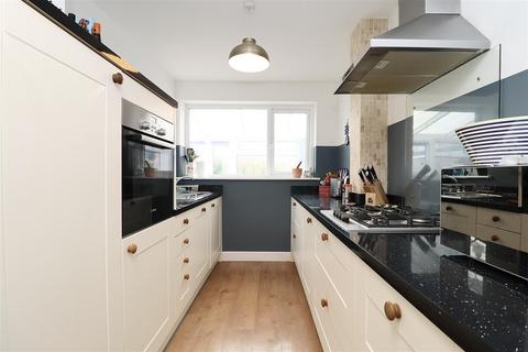 5 Burton Fields Road, Stamford Bridge, York, YO41 1JJ