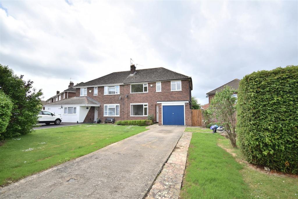 Ashwood Way, Hucclecote 3 bed semidetached house £1,350 pcm (£312 pw)