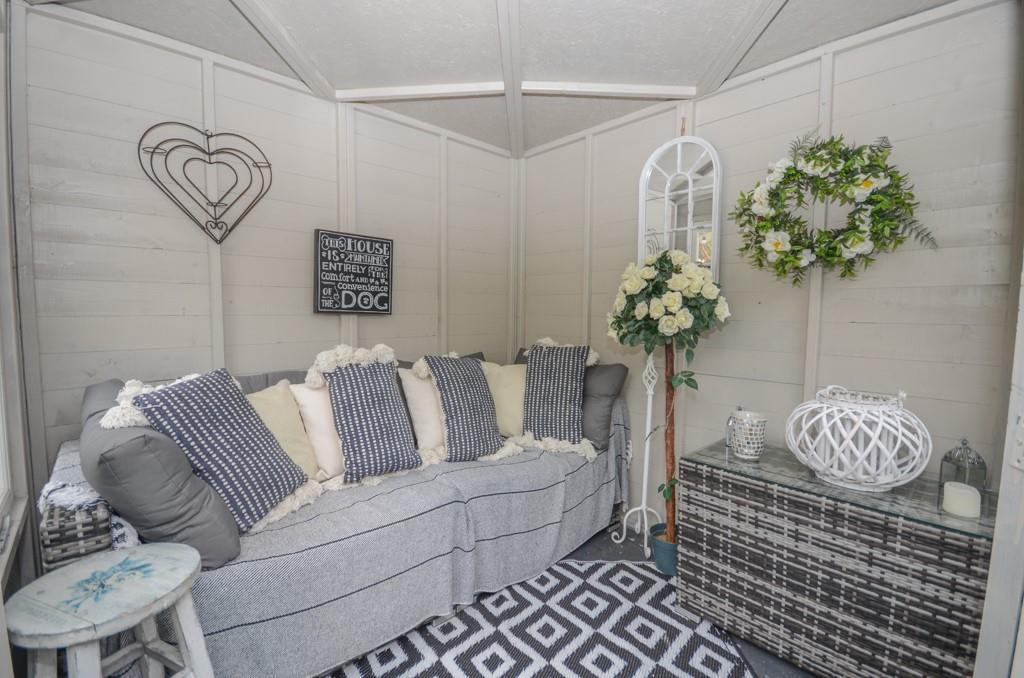 Summerhouse internal.jpg