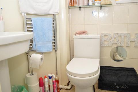 14 Crofton Street, Oldham, OL8 3DA