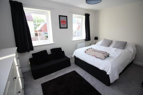 137 Barley Fields, Thornbury, Bristol, BS35 1AQ
