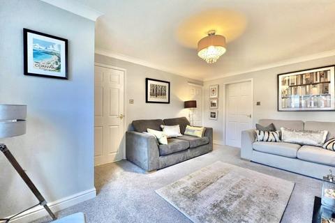 27 Broom Close, Darton, Barnsley, S75 5PZ