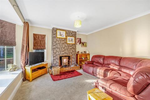 3 bedroom detached house for sale, Fosse Road, Brough, Newark