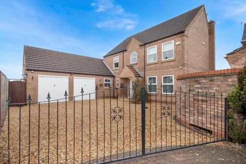 5 Merend Close, Sandtoft, Doncaster, DN8 5TH
