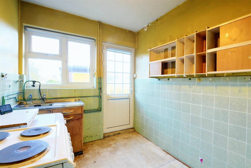 Kitchen 1.jpeg