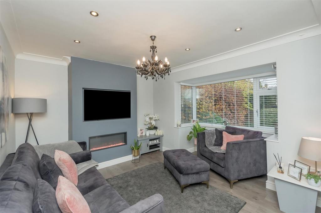 Lawns Lane, Farnley, Leeds 3 bed house for sale £279,995