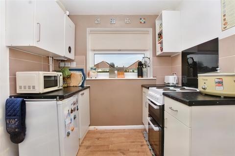 71 Park Croft, Polegate, BN26 5LB