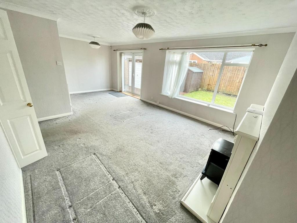 Forest Drive, Ormesby, Middlesbrough 3 bed semidetached bungalow for