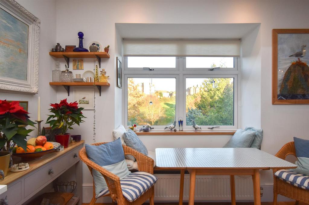Open plan kitchen/diner