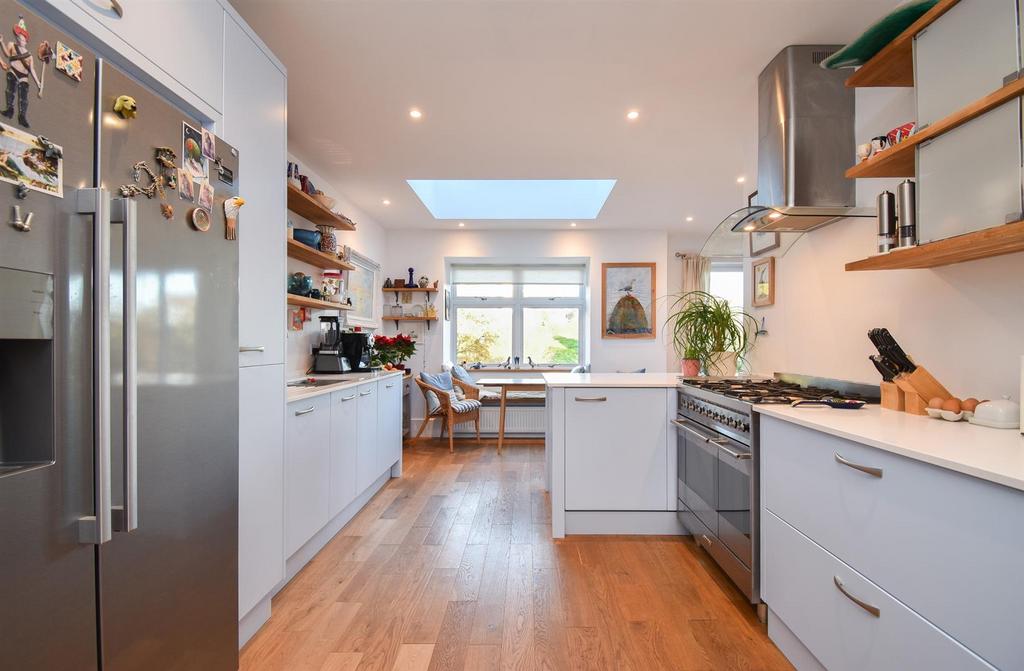 Open plan kitchen/diner