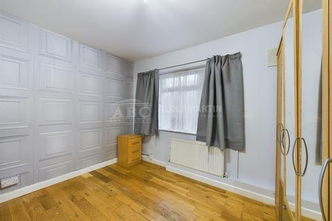 2 bedroom maisonette for sale, Aboyne Road, Neasden, NW10