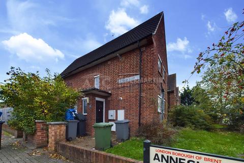 2 bedroom maisonette for sale, Aboyne Road, Neasden, NW10