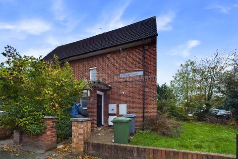 2 bedroom maisonette for sale, Aboyne Road, Neasden, NW10