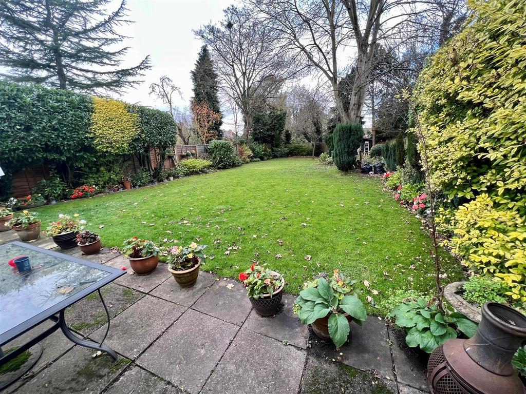 Delightful rear garden